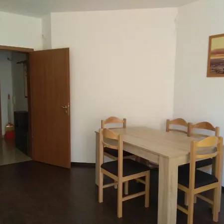 - Bay, Nessebar Apartment